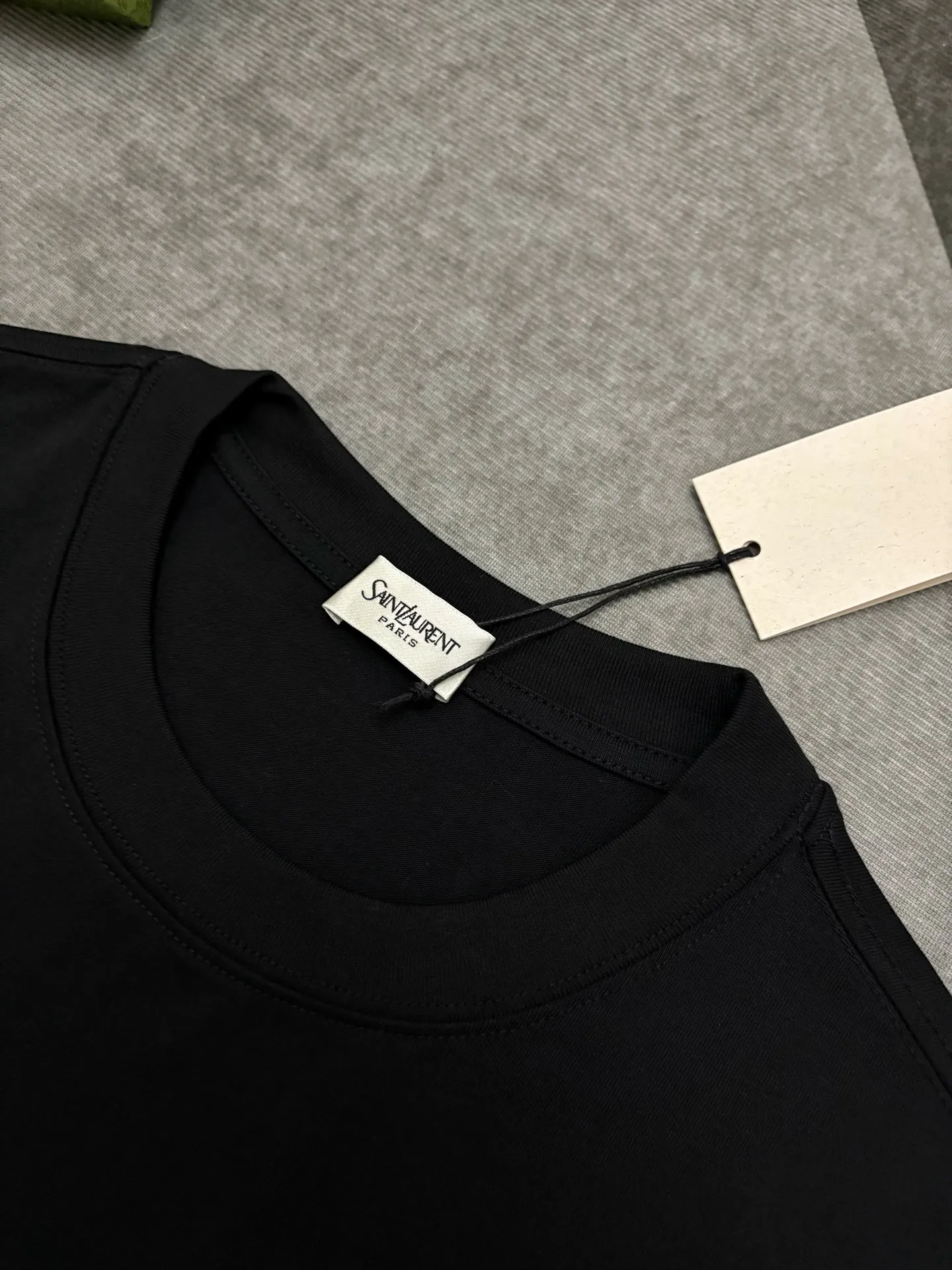 P135💰 YSL T 【YSL ， 】 New Arrival ， Premium Versatile ， Same Style YSL ， YSLClassic ， 、 、 ， ， 。 300 ， ， 。 ， 。 ， ， ！！ Sizes：S、M、L、XL、XXL